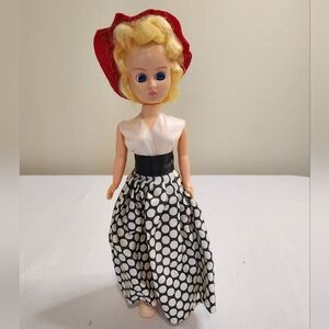 DT28. Miss Germany vintage doll